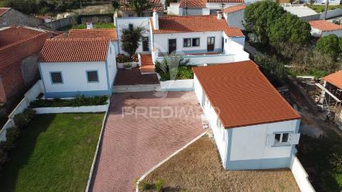 Moradia tradicional t4 + t2 serra do bouro