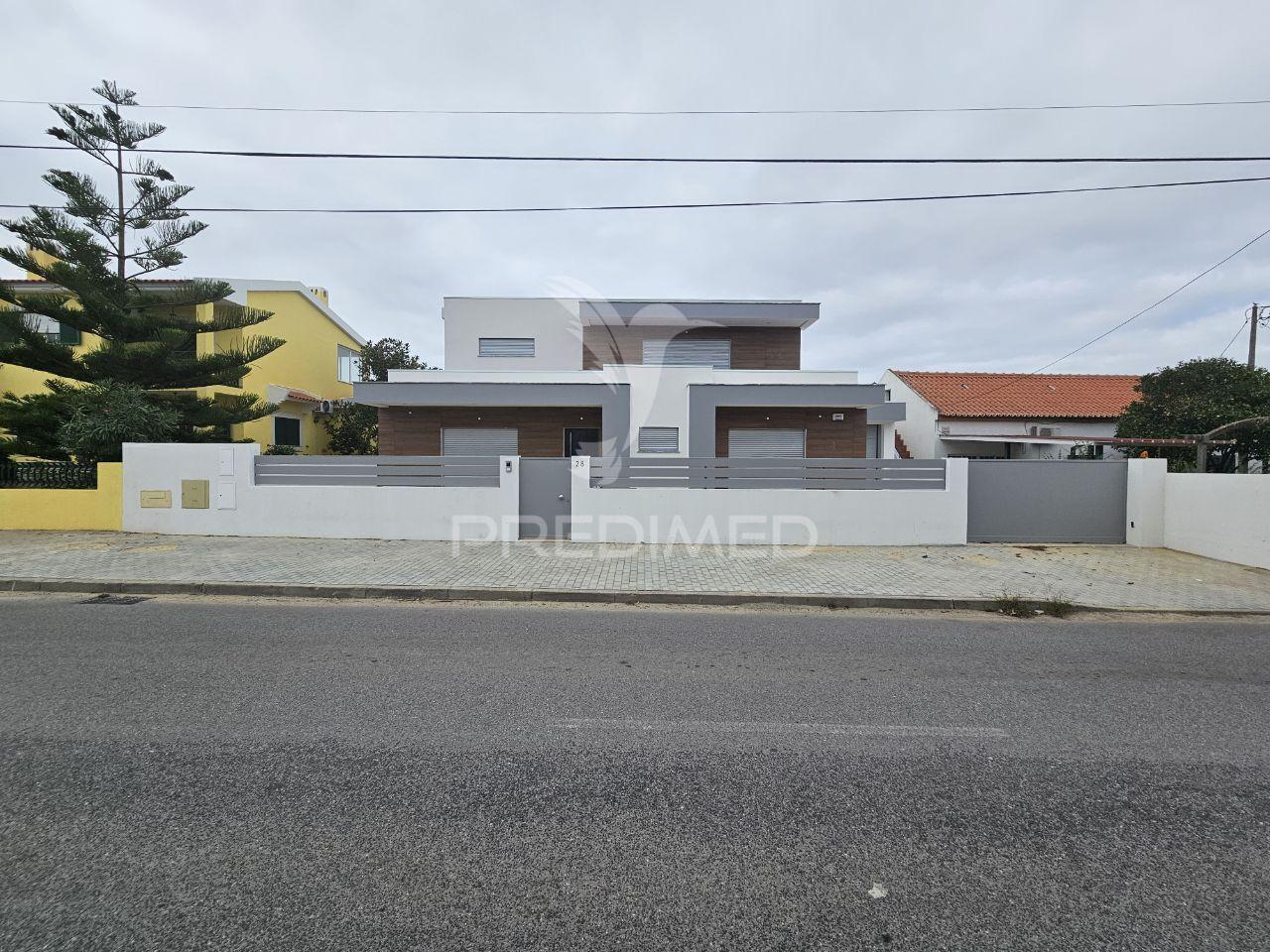 Moradia isolada t4, pronta a escriturar, em azeitão