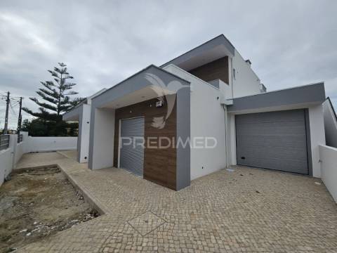 Moradia isolada t4, pronta a escriturar, em azeitão