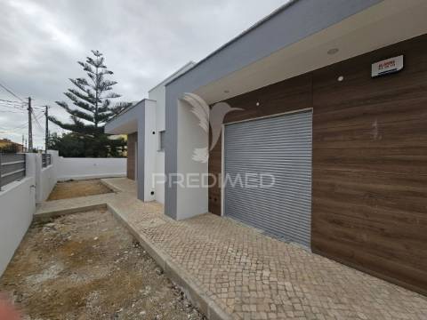 Moradia isolada t4, pronta a escriturar, em azeitão