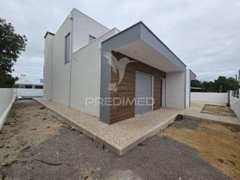 Moradia isolada t4, pronta a escriturar, em azeitão