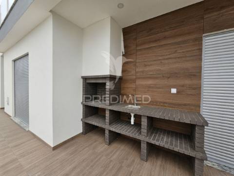 Moradia isolada t4, pronta a escriturar, em azeitão