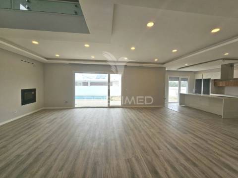 Moradia isolada t4, pronta a escriturar, em azeitão