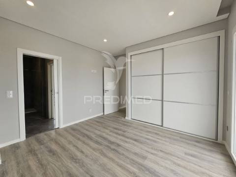 Moradia isolada t4, pronta a escriturar, em azeitão