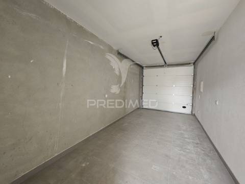 Moradia isolada t4, pronta a escriturar, em azeitão