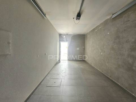 Moradia isolada t4, pronta a escriturar, em azeitão