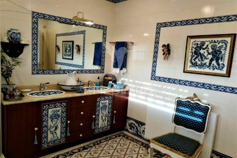 Moradia  t4  (3 pisos)- carreço - viana do castelo