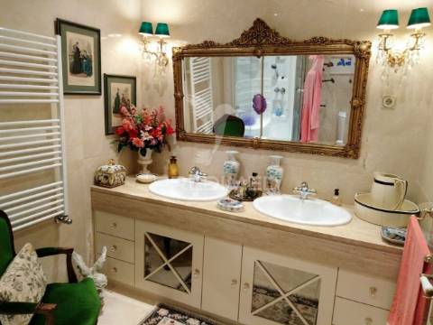 Moradia  t4  (3 pisos)- carreço - viana do castelo