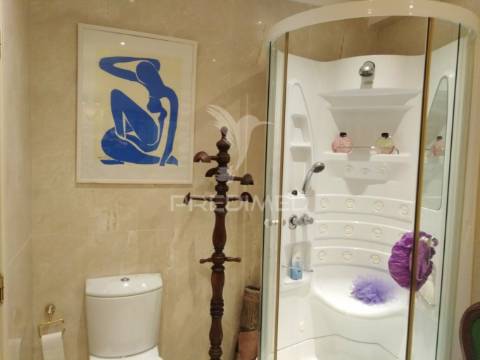 Moradia  t4  (3 pisos)- carreço - viana do castelo