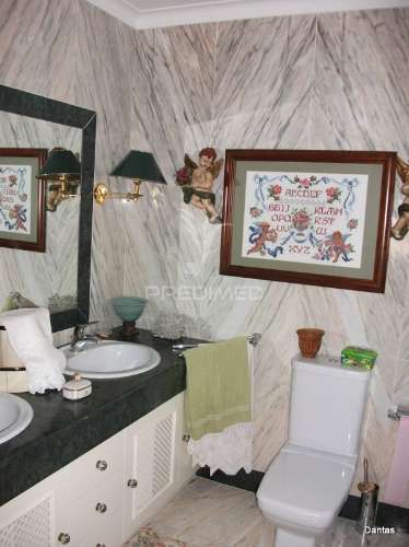 Moradia  t4  (3 pisos)- carreço - viana do castelo