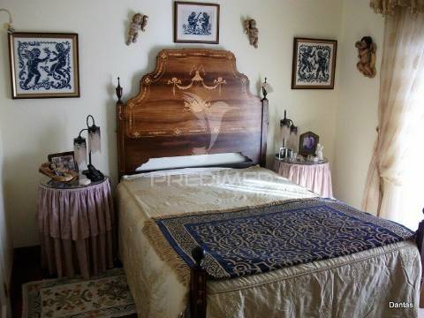 Moradia  t4  (3 pisos)- carreço - viana do castelo