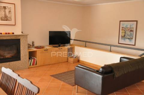 Quintinha no alto douro vinhateiro - vistas sobre o rio