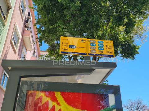 Apartamento t2 com 1 suíte, remodelado à estrada de benfica