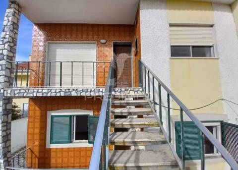 Andar de moradia t2 em s. francisco (alcochete)