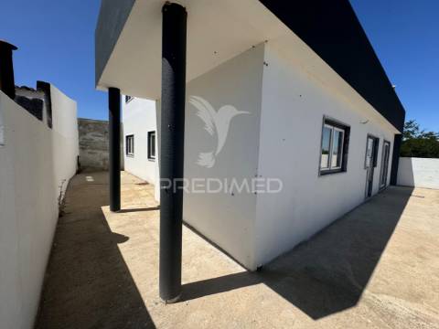 Moradia t3 em reconstrução na jardia, montijo