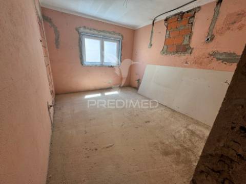 Moradia t3 em reconstrução na jardia, montijo