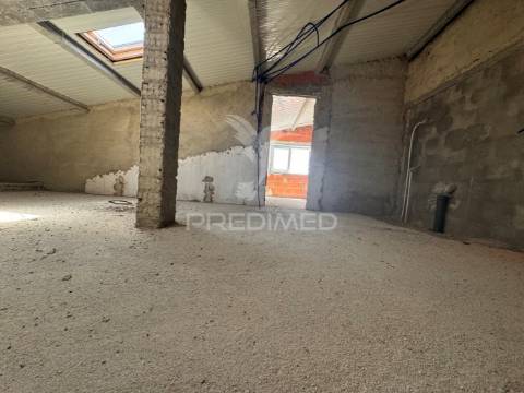 Moradia t3 em reconstrução na jardia, montijo