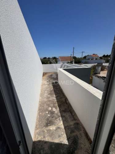 Moradia t3 em reconstrução na jardia, montijo