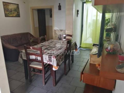 Moradia remodelada t3+2 nas arroteias, moita