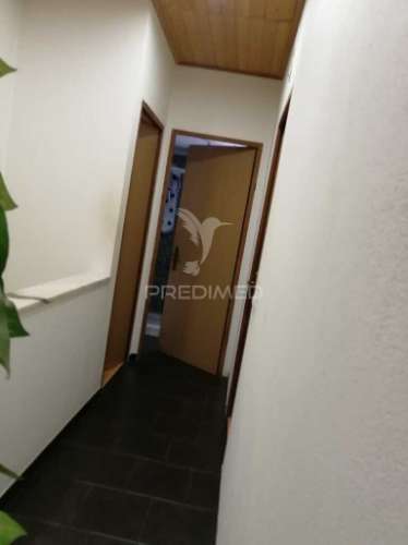 Moradia remodelada t3+2 nas arroteias, moita