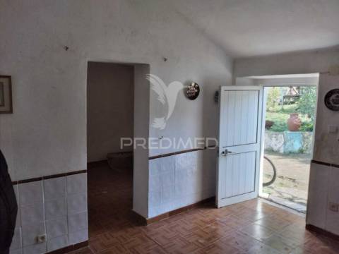 Quintinha com 6723m2 em santiago do cacém