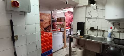 Loja na quinta fonte da prata, alhos vedros