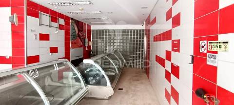 Loja em alhos vedros