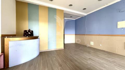 Loja na avenida bocage, barreiro