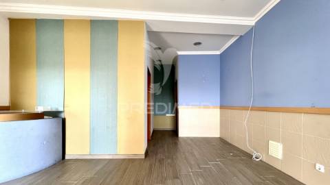 Loja na avenida bocage, barreiro