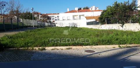 Lote de terreno urbano na baixa da banheira