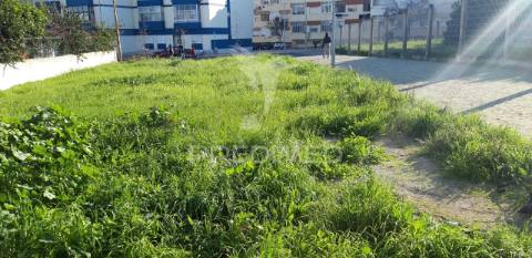 Lote de terreno urbano na baixa da banheira