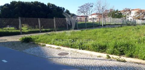 Lote de terreno urbano na baixa da banheira