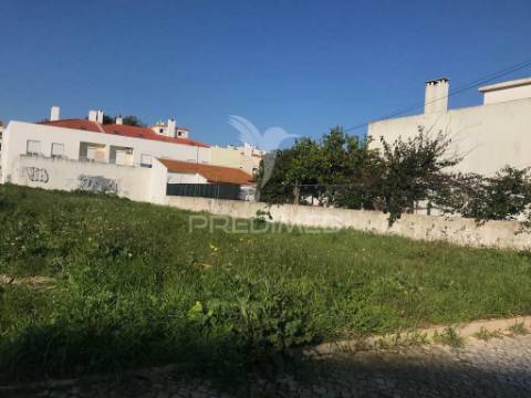 Lote de terreno urbano na baixa da banheira