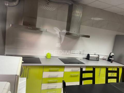 Arrendamento de t5, com capacidade para 12 pessoas, em sines