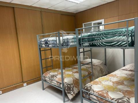 Arrendamento de t5, com capacidade para 12 pessoas, em sines