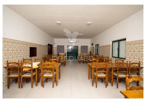 Oportunidade de investimento! espaço comercial à venda no vimieiro