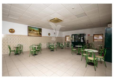 Oportunidade de investimento! espaço comercial à venda no vimieiro