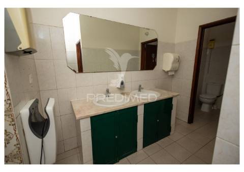 Oportunidade de investimento! espaço comercial à venda no vimieiro