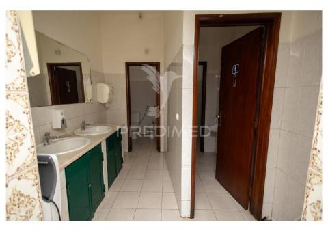 Oportunidade de investimento! espaço comercial à venda no vimieiro