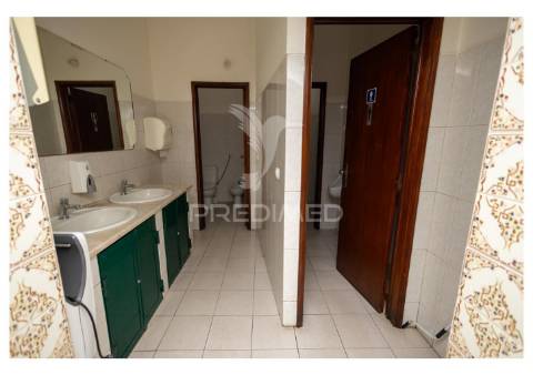 Oportunidade de investimento! espaço comercial à venda no vimieiro