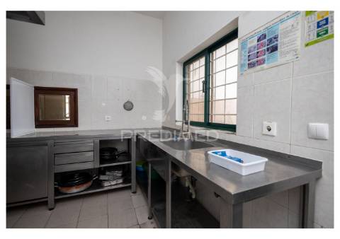 Oportunidade de investimento! espaço comercial à venda no vimieiro