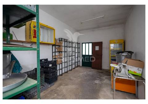 Oportunidade de investimento! espaço comercial à venda no vimieiro