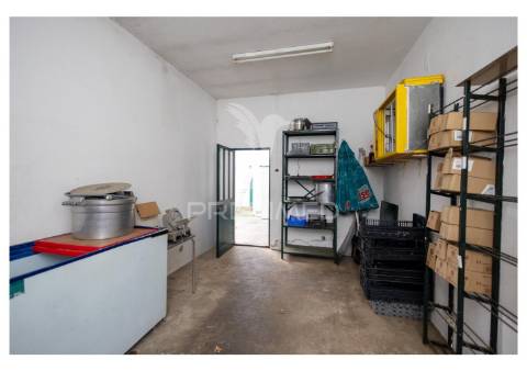 Oportunidade de investimento! espaço comercial à venda no vimieiro