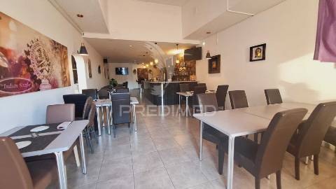 Espaço comercial com licença de bar em albufeira