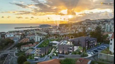 Apartamento t2 com varanda vista mar