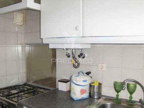 T4 em alfragide com boas áreas