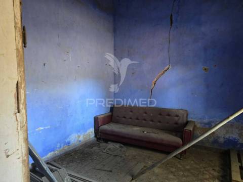 Monte no litoral alentejano com casa para recuperar