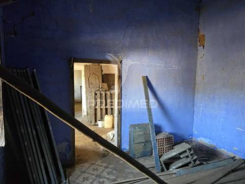 Monte no litoral alentejano com casa para recuperar