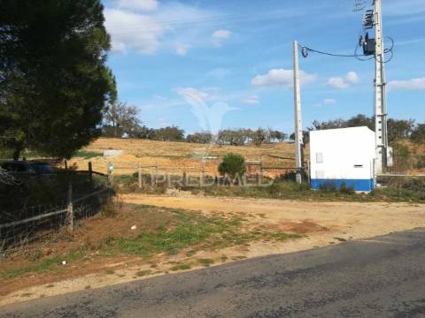 Monte no litoral alentejano com casa para recuperar