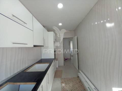 Apartamento t3-cacém-agualva-em remodelação raíz